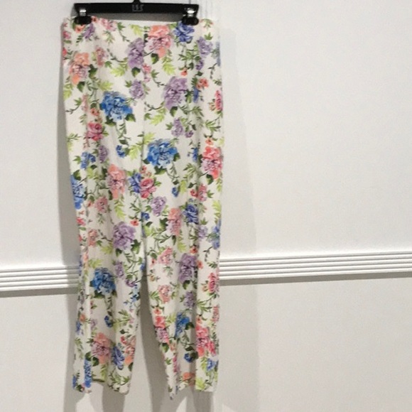 Alice + Olivia Gardenia Lorinda Floral crop trousers - Picture 4 of 9